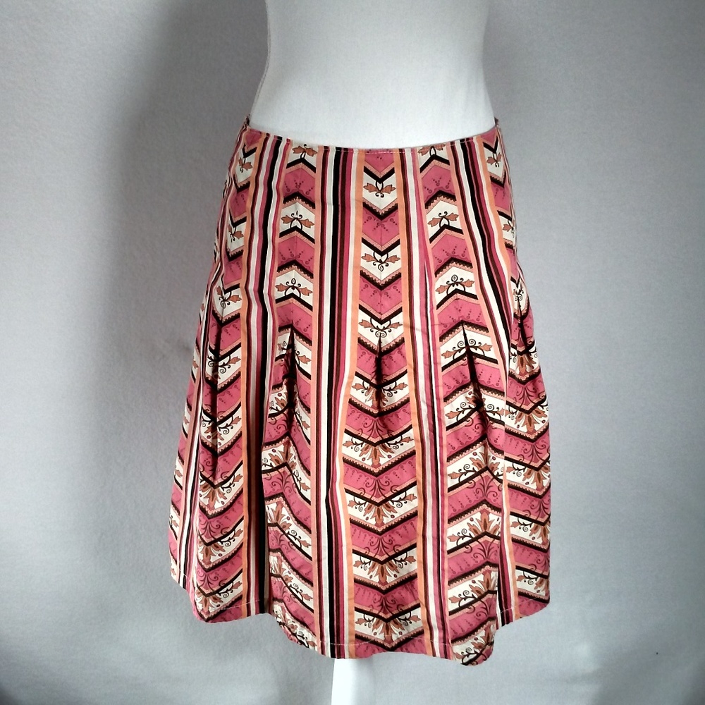 Ann Taylor Loft Skirt Chevron and Stripes Size 4 - Picture 2 of 7